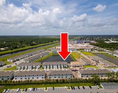 380 Se Crossoak Lane - Photo Thumbnail 45