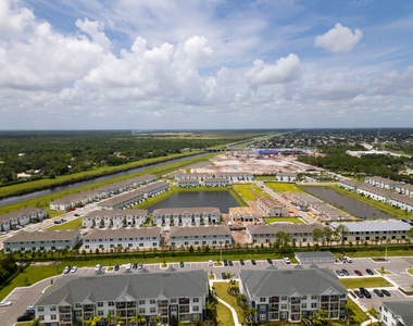 380 Se Crossoak Lane - Photo Thumbnail 41