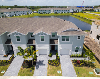 380 Se Crossoak Lane - Photo Thumbnail 27
