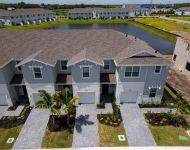 380 Se Crossoak Lane - Photo Thumbnail 26