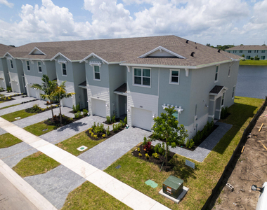 380 Se Crossoak Lane - Photo Thumbnail 29