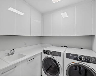153 N Seabreeze Boulevard - Photo Thumbnail 38