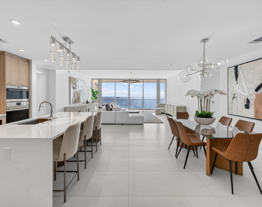 153 N Seabreeze Boulevard - Photo Thumbnail 4