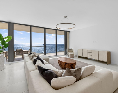 153 N Seabreeze Boulevard - Photo Thumbnail 3