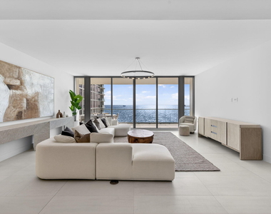153 N Seabreeze Boulevard - Photo Thumbnail 6