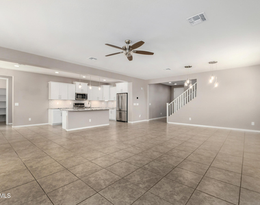 1527 W Windhaven Avenue - Photo Thumbnail 7