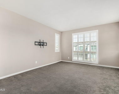 1527 W Windhaven Avenue - Photo Thumbnail 13