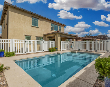 1527 W Windhaven Avenue - Photo Thumbnail 1
