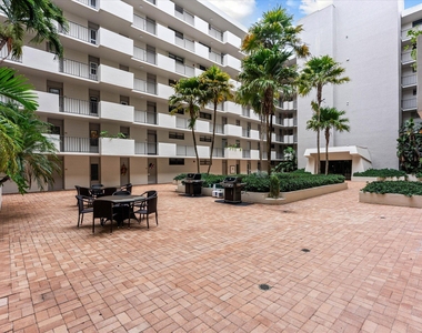 145 S Ocean Avenue - Photo Thumbnail 23