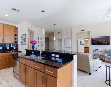 945 E Playa Del Norte Drive - Photo Thumbnail 16
