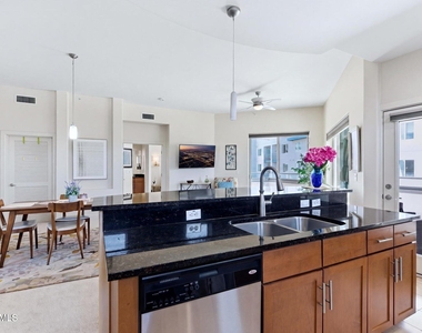 945 E Playa Del Norte Drive - Photo Thumbnail 17