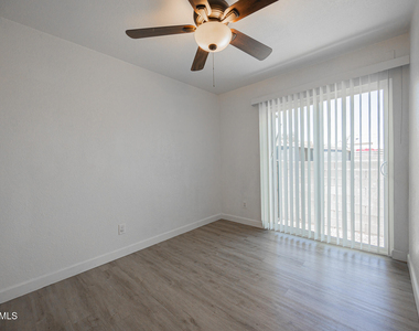 719 N 12th Avenue - Photo Thumbnail 11