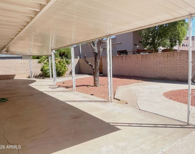 2401 E Meadowbrook Avenue - Photo Thumbnail 30