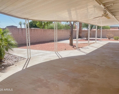 2401 E Meadowbrook Avenue - Photo Thumbnail 29