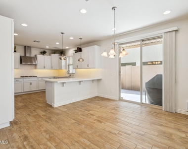 211 E Brinley Drive - Photo Thumbnail 23