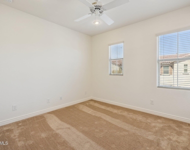 211 E Brinley Drive - Photo Thumbnail 11