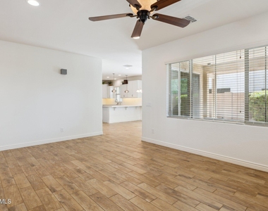 211 E Brinley Drive - Photo Thumbnail 35
