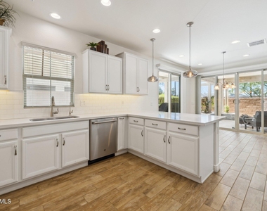 211 E Brinley Drive - Photo Thumbnail 25