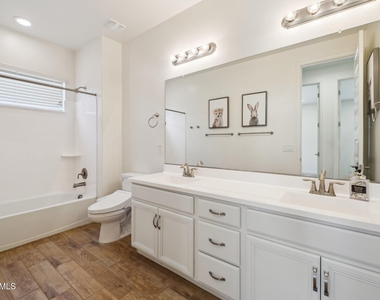 211 E Brinley Drive - Photo Thumbnail 19