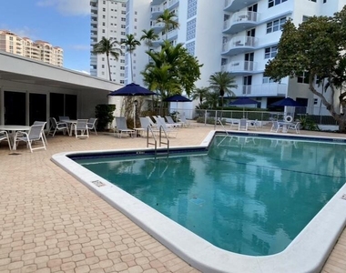 1530 S Ocean - Photo Thumbnail 9