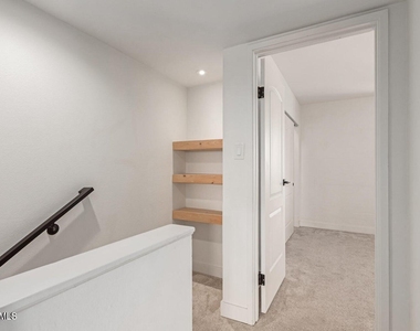 4701 N 68th Street - Photo Thumbnail 12
