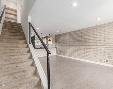 4701 N 68th Street - Photo Thumbnail 4