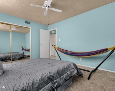 4701 N 68th Street - Photo Thumbnail 15