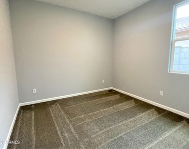 13227 W Buckskin Trail - Photo Thumbnail 19