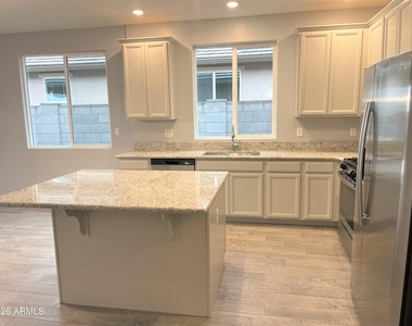 13227 W Buckskin Trail - Photo Thumbnail 5