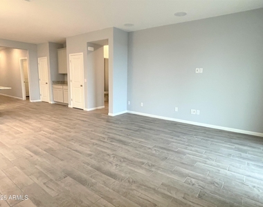 13227 W Buckskin Trail - Photo Thumbnail 9