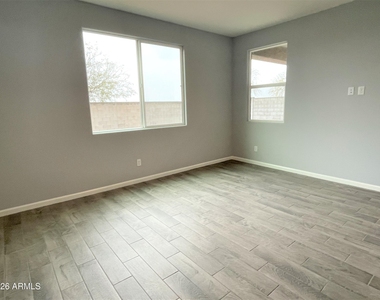 13227 W Buckskin Trail - Photo Thumbnail 12
