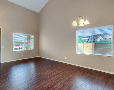 9037 W Plum Road - Photo Thumbnail 2