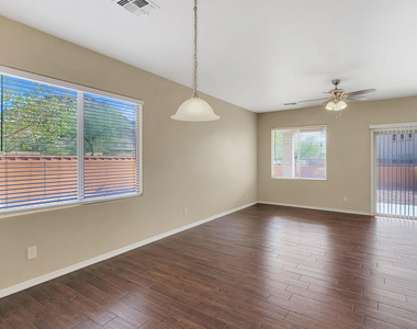 9037 W Plum Road - Photo Thumbnail 10
