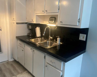 224 Hibiscus Avenue - Photo Thumbnail 11