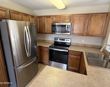 10115 E Mountain View Road - Photo Thumbnail 3