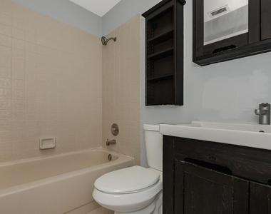 161 Meadows Drive - Photo Thumbnail 17