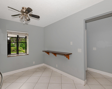161 Meadows Drive - Photo Thumbnail 4