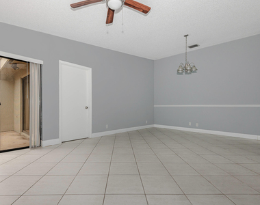 161 Meadows Drive - Photo Thumbnail 8