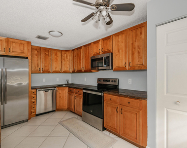 161 Meadows Drive - Photo Thumbnail 1