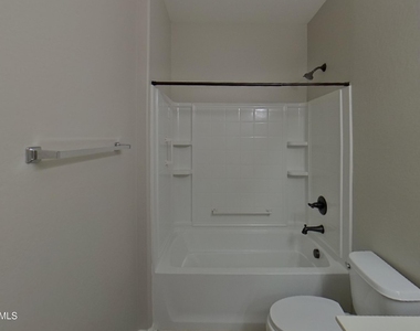 40086 W Bonneau Street - Photo Thumbnail 12