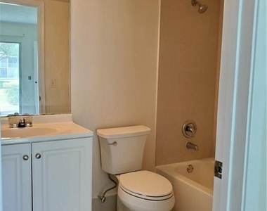 251 Sw 134th Way - Photo Thumbnail 9