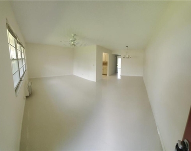 251 Sw 134th Way - Photo Thumbnail 3