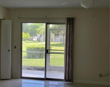251 Sw 134th Way - Photo Thumbnail 8