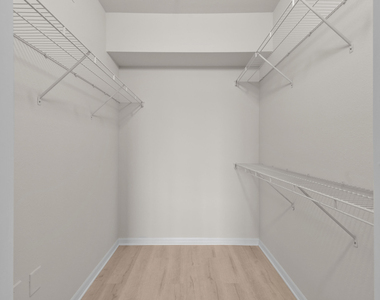 6556 Emerald Dunes Drive - Photo Thumbnail 14