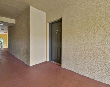 6556 Emerald Dunes Drive - Photo Thumbnail 2
