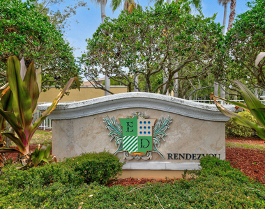 6556 Emerald Dunes Drive - Photo Thumbnail 28