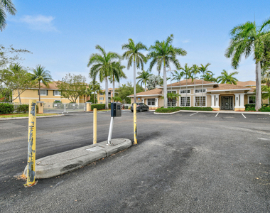 6556 Emerald Dunes Drive - Photo Thumbnail 22