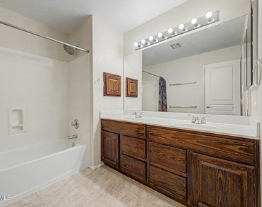 1722 E Samuel Drive - Photo Thumbnail 34