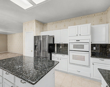 1722 E Samuel Drive - Photo Thumbnail 20