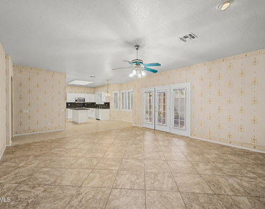 1722 E Samuel Drive - Photo Thumbnail 15